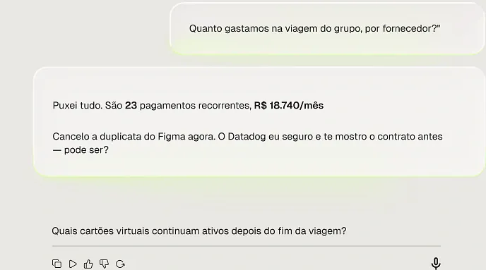 Conversa com a IA pelo MCP da Conta Simples: a pergunta "Quanto gastamos na viagem do grupo, por fornecedor?", a resposta com 23 pagamentos recorrentes que somam R$ 18.740/mês e o campo de nova pergunta sobre cartões virtuais ativos